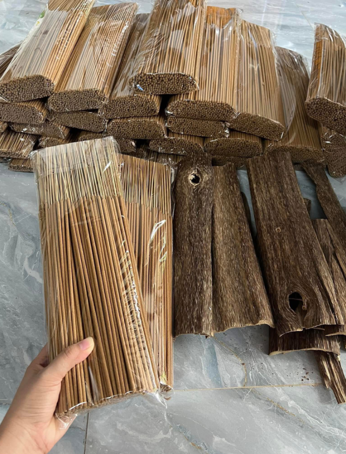 Nhang Trầm Hương Sạch 15 Năm Tuổi Tích Trầm 2.png